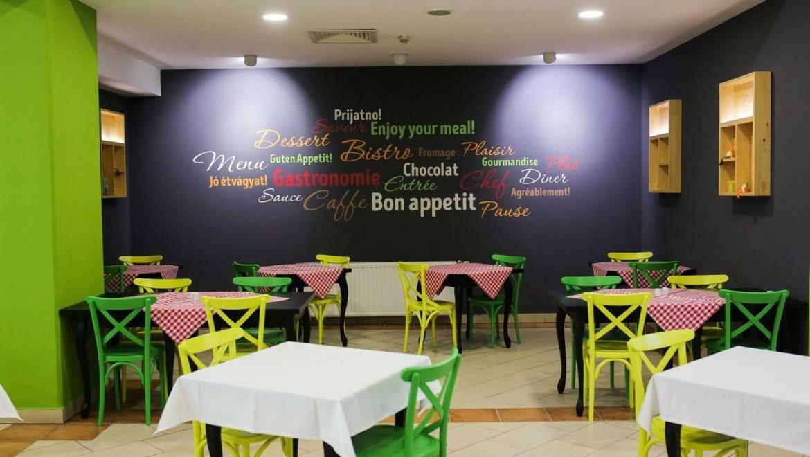 Hotel Galleria Subotica Zewnętrze zdjęcie