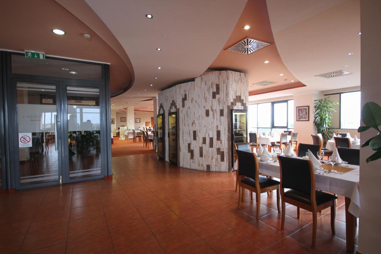 Hotel Galleria Subotica Zewnętrze zdjęcie